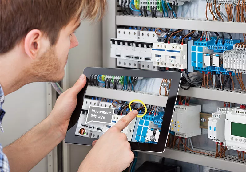 IT-Services-AR-Tablet